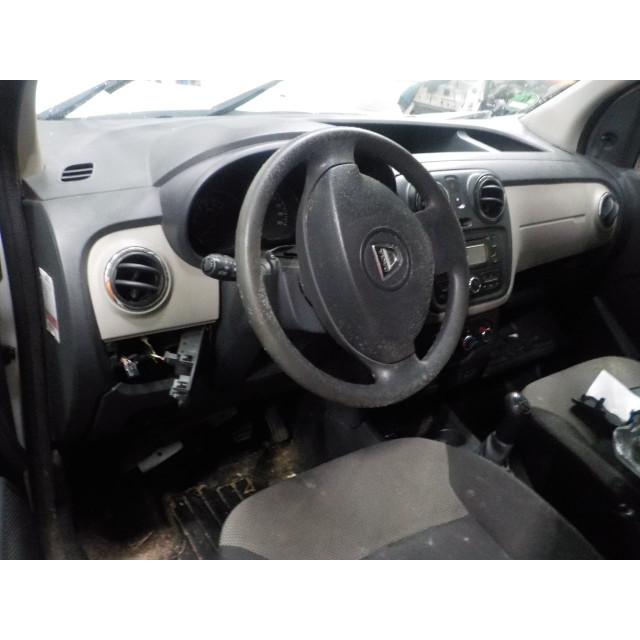 Cockpit Dacia Dokker (0S) (2015 - present) MPV 1.5 dCi 90 (K9K-626(K9K-E6))