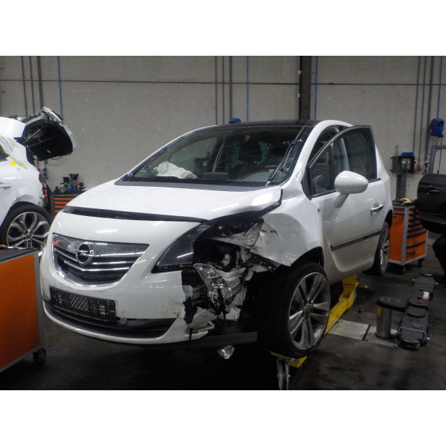 Rear windscreen wiper motor Vauxhall / Opel Meriva (2010 - 2017) MPV 1.4 Turbo 16V Ecotec (A14NET(Euro 5))