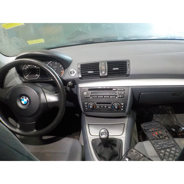 Headlamp grille right BMW 1 serie (E87/87N) (2004 - 2007) Hatchback 5-drs 118d 16V (M47-D20(204D4))