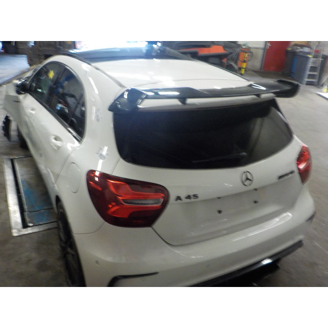Luggage net / rack Mercedes-Benz A (W176) (2015 - 2018) A-Klasse AMG (W176) Hatchback 2.0 A-45 AMG Turbo 16V 4-Matic (M133.980)