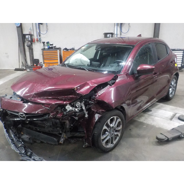Electric window mechanism rear left Mazda 2 (DJ/DL) (2014 - 2017) Hatchback 1.5 SkyActiv-G 90 (P5Y8)