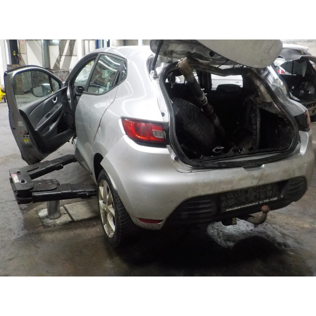 Tail light boot lid left Renault Clio IV (5R) (2012 - present) Hatchback 5-drs 0.9 Energy TCE 90 12V (H4B-408(H4B-B4))