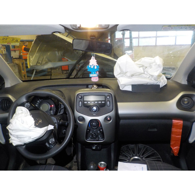 Window mechanism front right Peugeot 108 (2014 - present) Hatchback 1.0 12V (1KRFE(CFB))