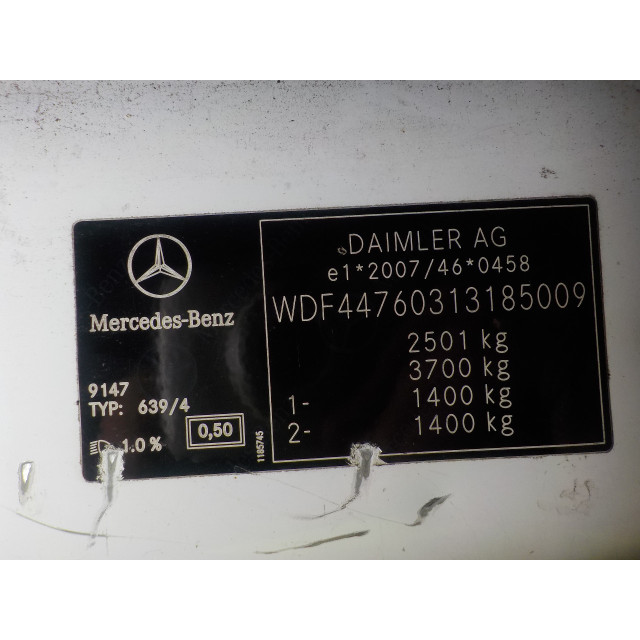 Right headlight Mercedes-Benz Vito (447.6) (2014 - present) Van 1.6 109 CDI 16V (OM622.951(R9M-503))