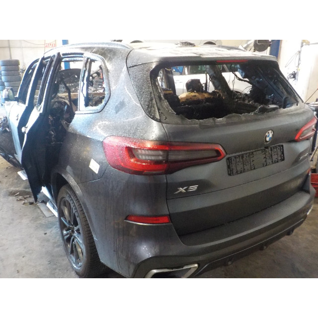 Hub rear left BMW X5 (G05) (2018 - 2020) SUV xDrive 40i 3.0 24V (B58-B30C)