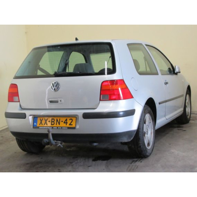 Throttle body Volkswagen Golf IV (1J1) (1997 - 2005) Hatchback 1.8 20V (BAF)