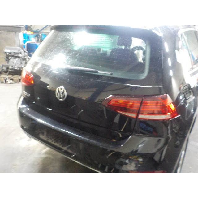 Handbrake release Volkswagen Golf VII (AUA) (2015 - 2020) Hatchback 1.0 TSI 12V BlueMotion (DKRF)