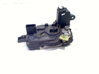 Locking mechanism door electric central locking front right Vauxhall / Opel Tigra Twin Top (2004 - 2010) Cabrio 1.4 16V (Z14XEP)