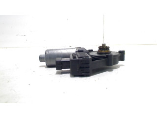 Electric window motor front left Vauxhall / Opel Astra H GTC (L08) (2005 - 2010) Hatchback 3-drs 1.8 16V (Z18XE(Euro 4))