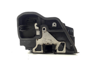 Locking mechanism door electric central locking front right BMW X3 (E83) (2004 - 2006) SUV 2.5 24V (M54-B25)