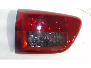 Tail light boot lid right Peugeot 4007 (VU/VV) (2007 - 2012) SUV 2.2 HDiF 16V (DW12METED4 (4HN))