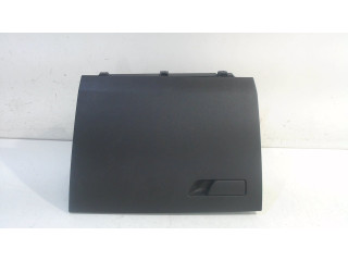 Glove box Seat Leon (5FB) (2012 - present) Hatchback 5-drs 2.0 TDI Ecomotive 16V (CKFC)