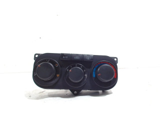 Heater control panel Hyundai Coupe (2002 - 2009) Coupé 2.0i 16V CVVT (G4GC)