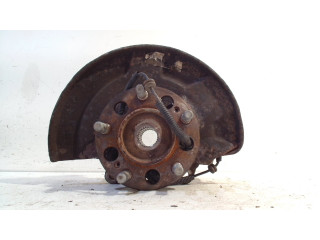 Hub front left SsangYong Rexton (2006 - present) SUV 2.7 Xdi RX270 XVT 16V (OM665.935)
