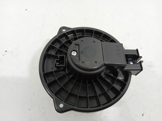Heater fan motor Daihatsu Sirion 2 (M3) (2005 - 2013) Hatchback 1.0 12V DVVT (1KR-FE)