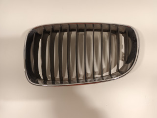 Headlamp grille left BMW 1 serie (E81) (2007 - 2011) Hatchback 3-drs 116i 1.6 16V (N43-B16A)