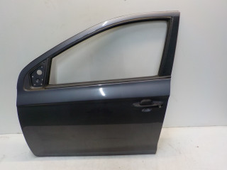 Door front left Hyundai i20 (2008 - 2012) Hatchback 1.2i 16V (G4LA)