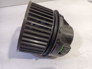 Heater fan motor Volvo V40 (MV) (2015 - 2019) 2.0 D2 16V (D4204T8(Euro 6b))