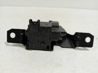 Locking mechanism bootlid tailgate electric Mini Mini (F55) (2013 - present) Hatchback 5-drs 1.5 12V Cooper (B38A15A)