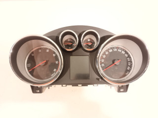 Cockpit Vauxhall / Opel Astra J Sports Tourer (PD8/PE8/PF8) (2014 - 2015) Combi 1.6 CDTI 16V (B16DTL(Euro 6))